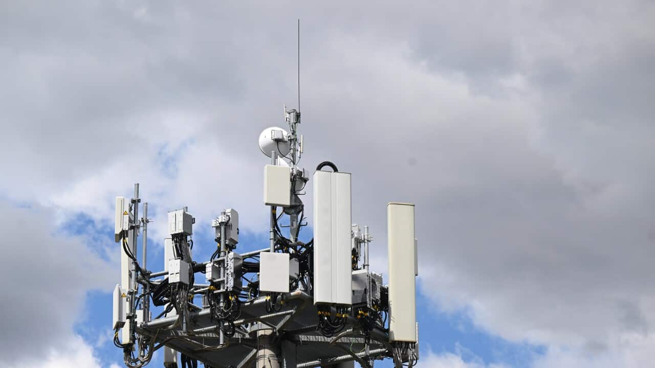 MOBILE PHONE TOWER STOCK