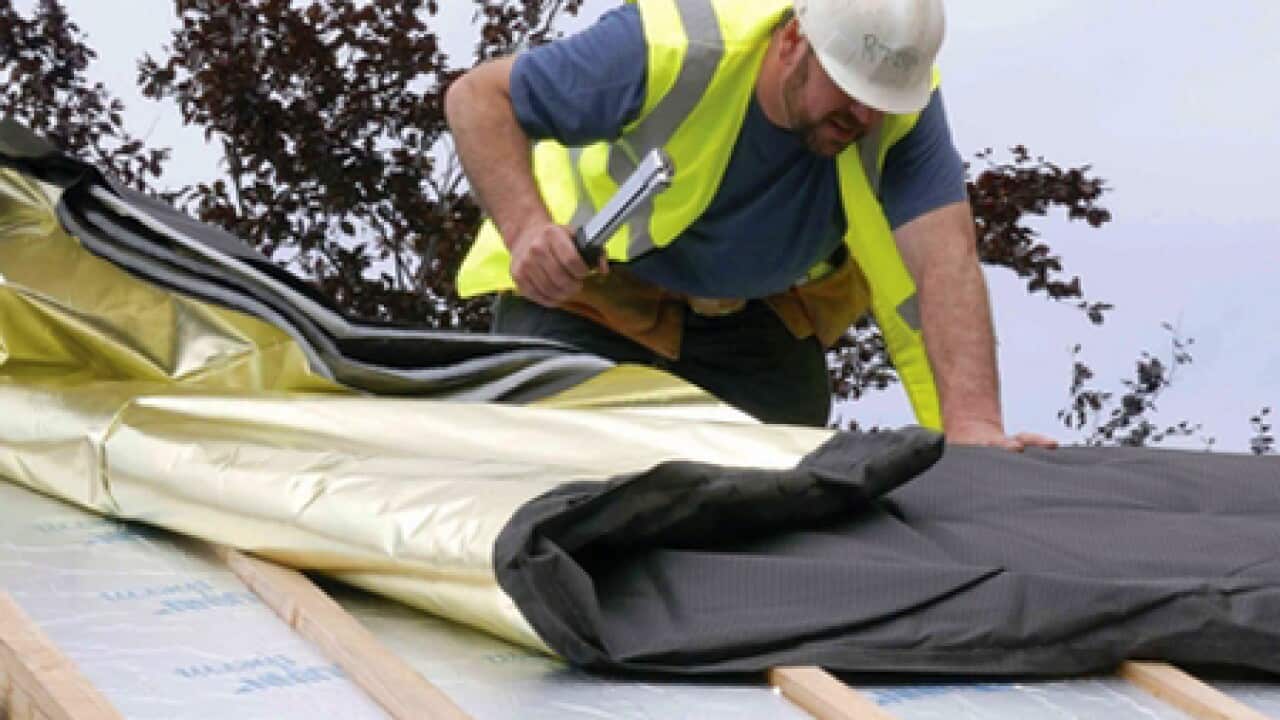 roof_insulation_100311_B_building.co.uk_968512410