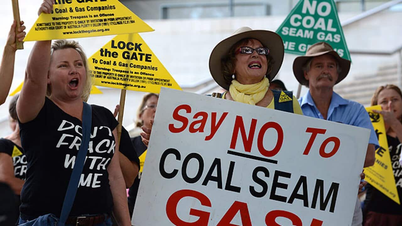 csg_protest_L_aap_131669966
