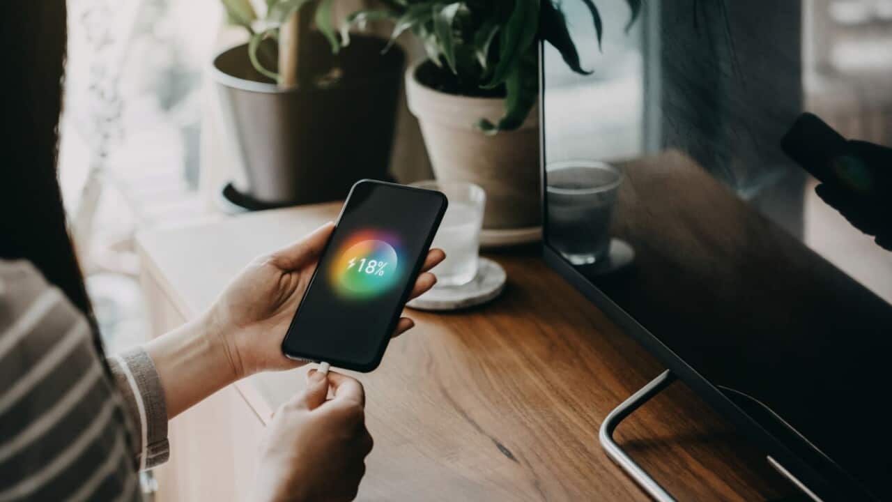 Tips to extend phone battery life