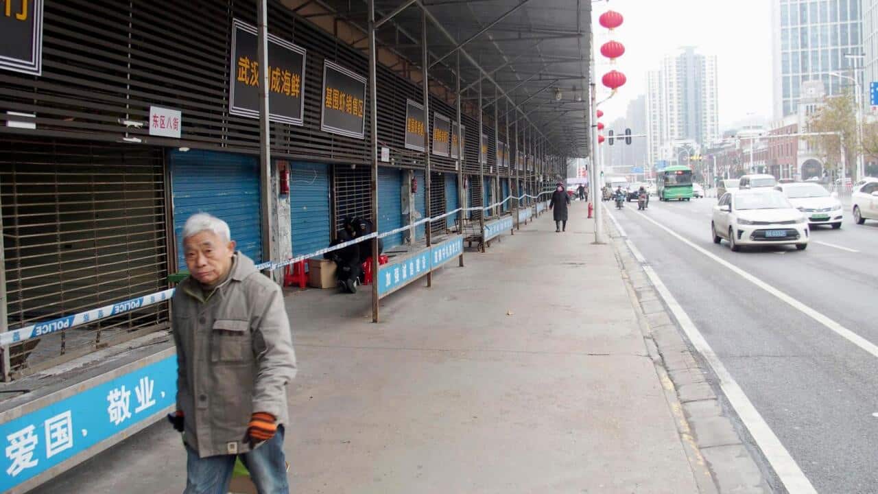 A street in the Chinese city of Wuhan is almost deserted