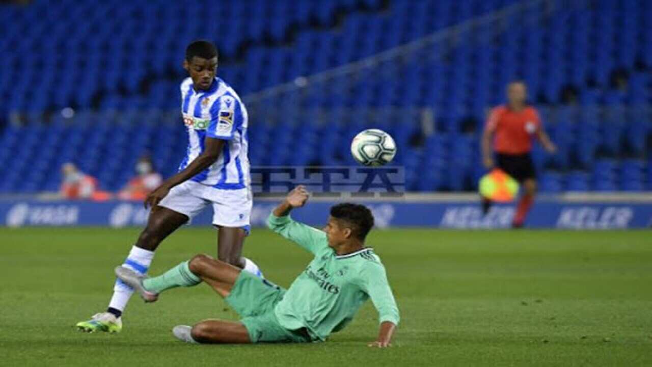 Alexander Isak vs Rafael Varane