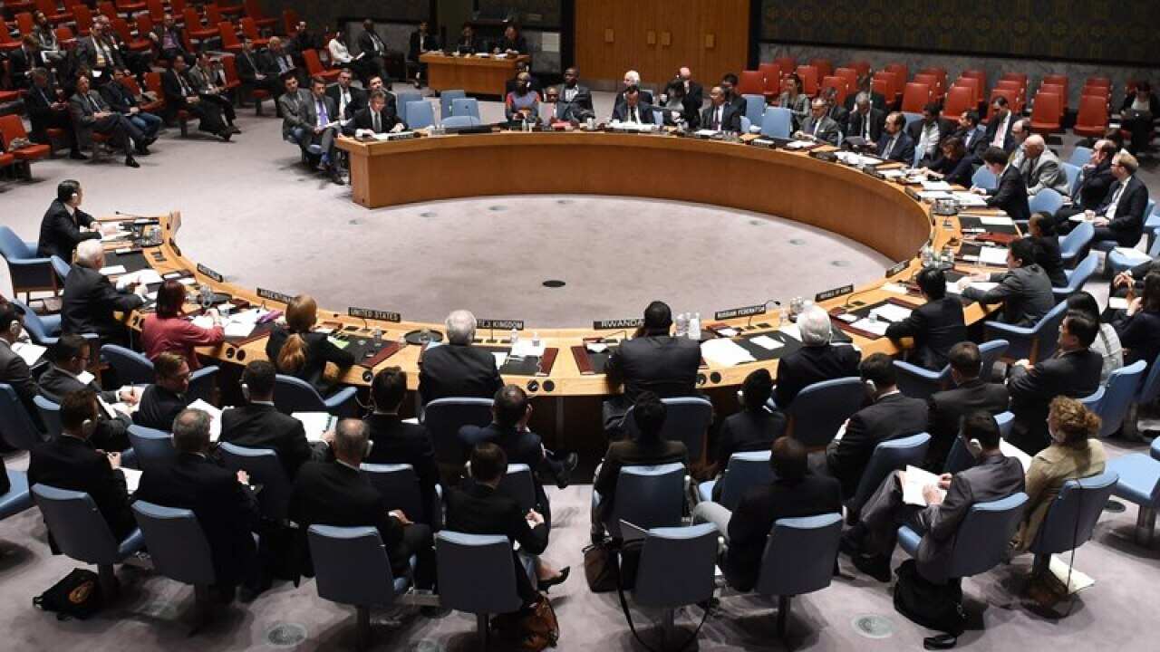 he UN Security Council has held an emergency session on the Ukraine crisis, at Russia's request.
