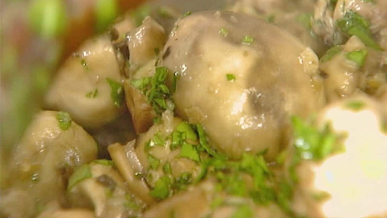Mushrooms in parsley and white wine