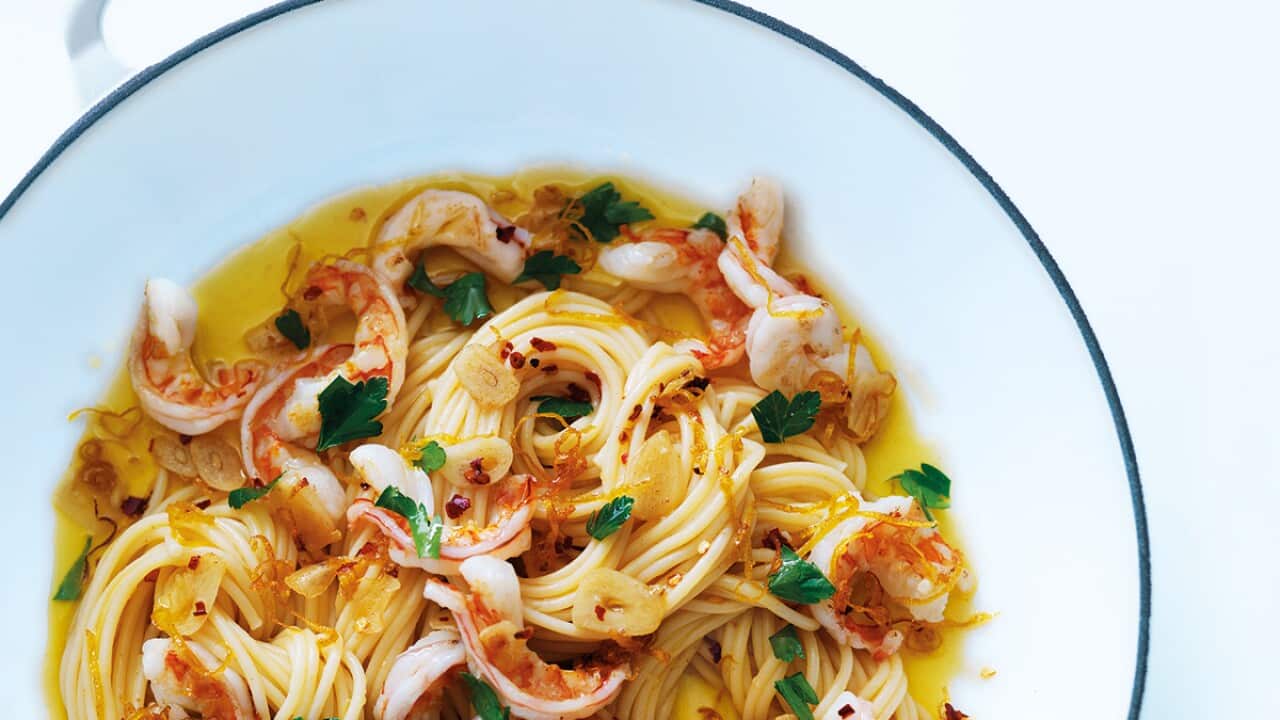 Garlic prawn pasta recipe | SBS Food