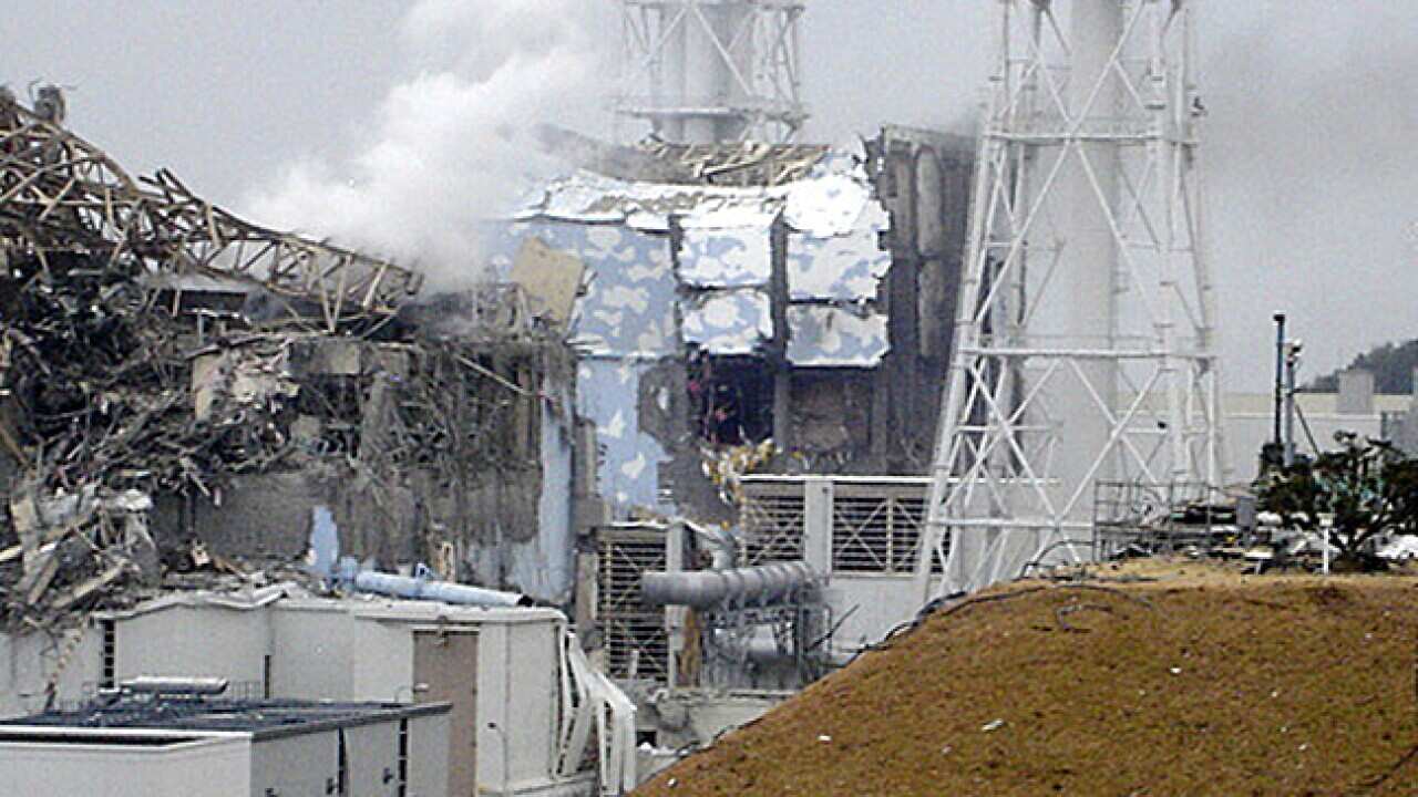 fukushima_nuclear_plant_L_1100315_aap_1002667474