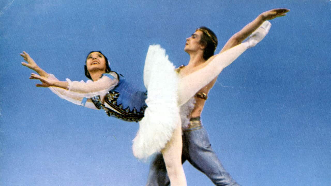 MARGOT FONTEYN AND RUDOLF NUREYEV DANCE LE CORSAIRE in1963