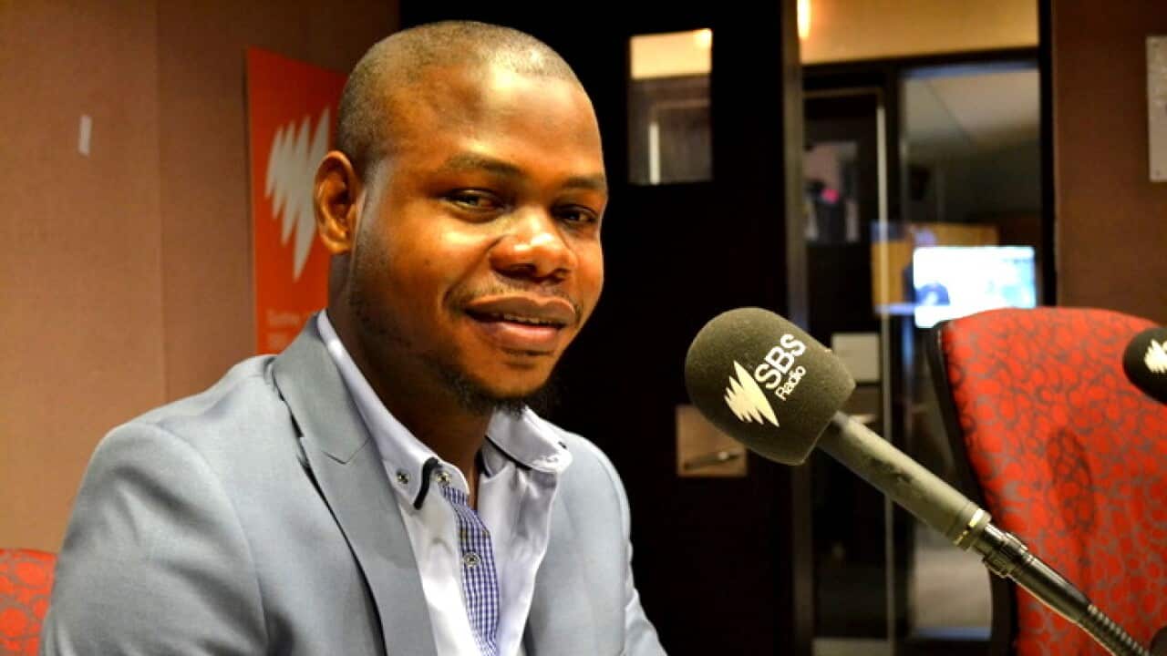 Mwandishi wa kitabu cha Prize Fighter- Future D Fidel ndani ya studio ya SBS Radio