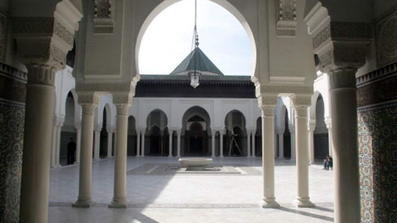 Mosque_Paris_120731_b_getty_1078071695