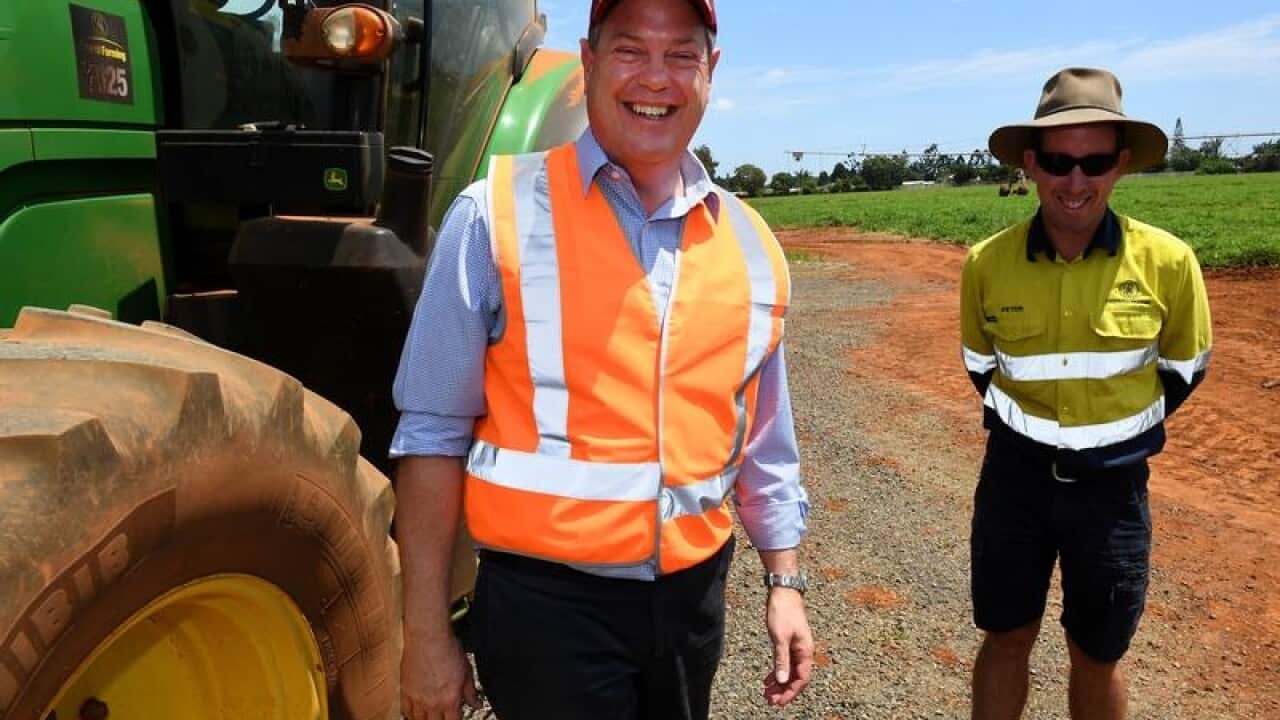 Queensland Opposition Leader Tim Nicholls meets with farmers