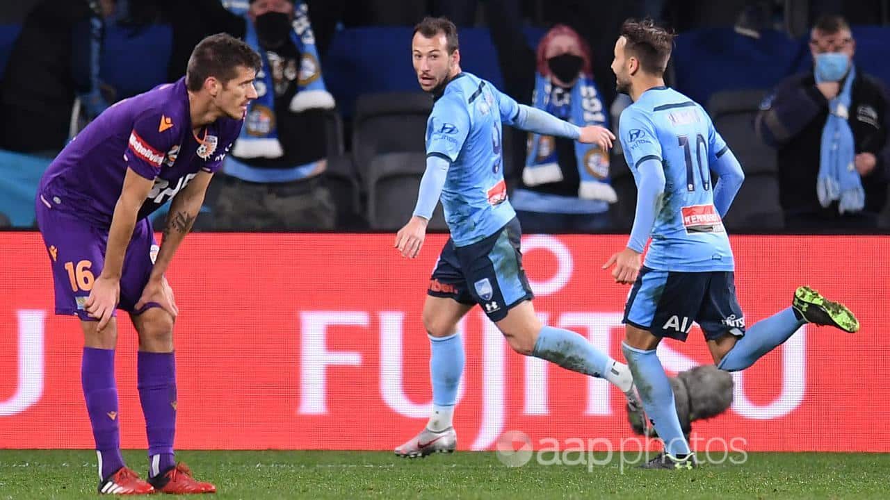 Sydney FC have defeated Perth Glory courtesy of Adam Le Fondre (c) and Milos Ninkvoic (r) goals, 26 Aug 2020.