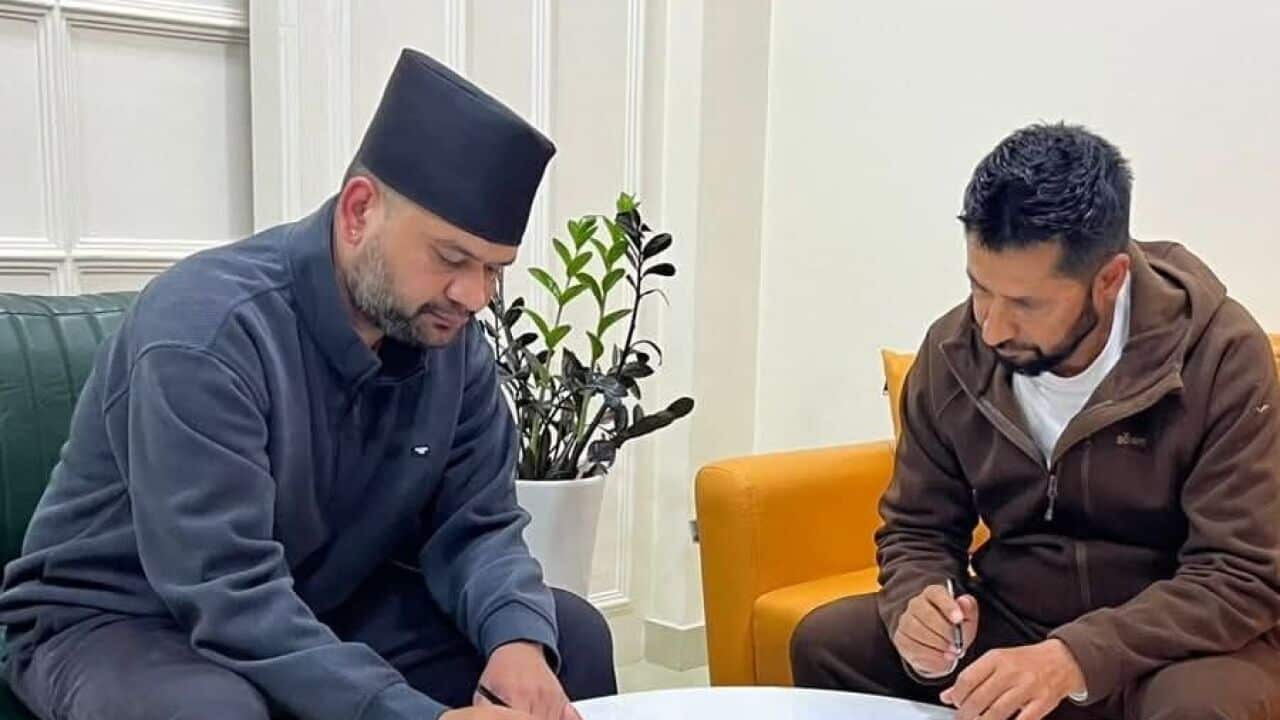 Balendra Shah (L) and Rabi Lamichhane (R)