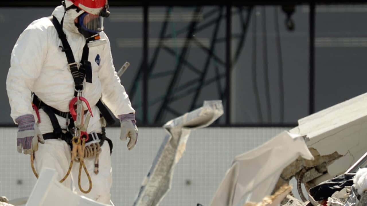 Christchurch_quake_UKrescuer_110301_B_PoolAAP_1335027522