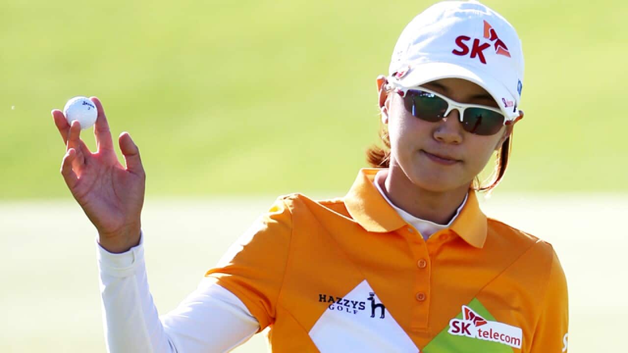 Choi leads British Open, Park off pace