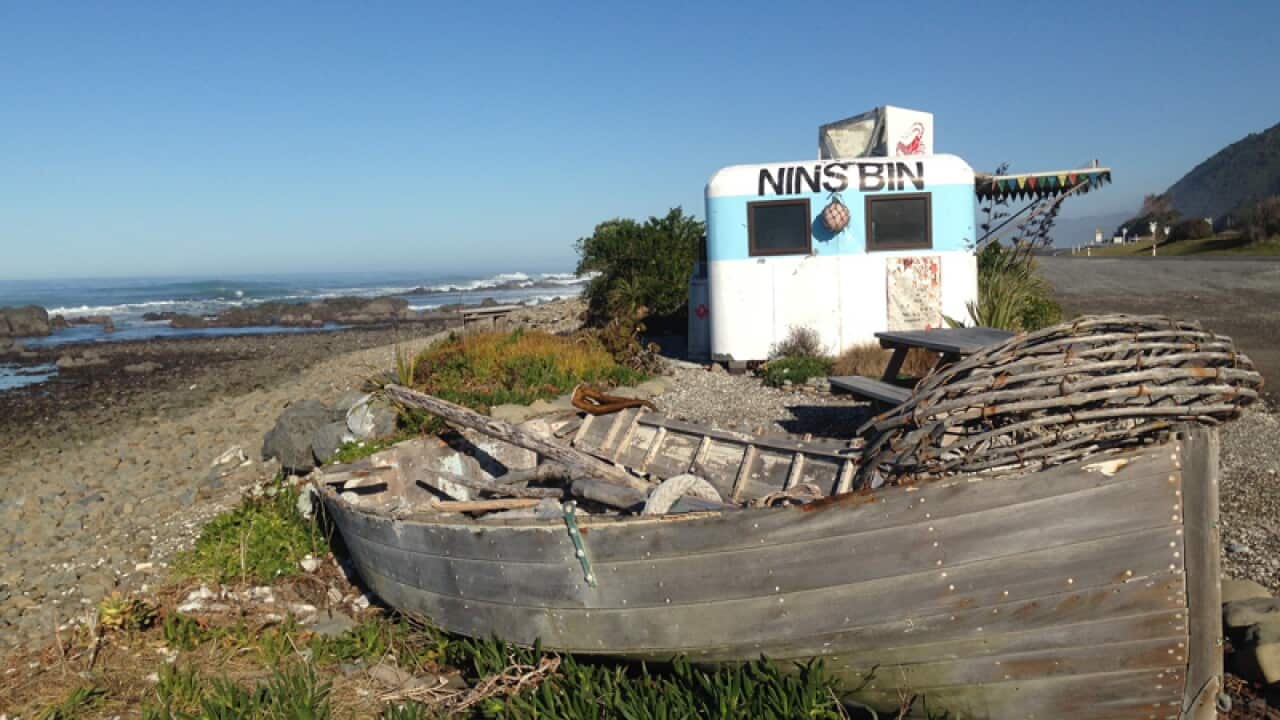 Nin's Bin, a caravan selling fresh seafood by the ocean, in Kaikoura