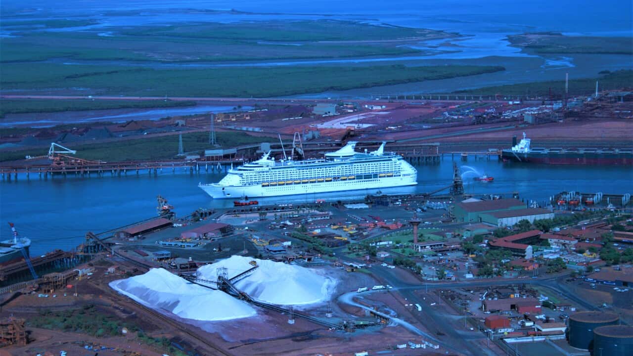 CRUISE SHIP VOYAGER