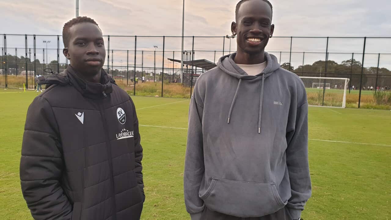 Garang Kuol (kushoto) Dor Jok (kulia) Wachezaji wa Central Coast Mariners FC.jpg