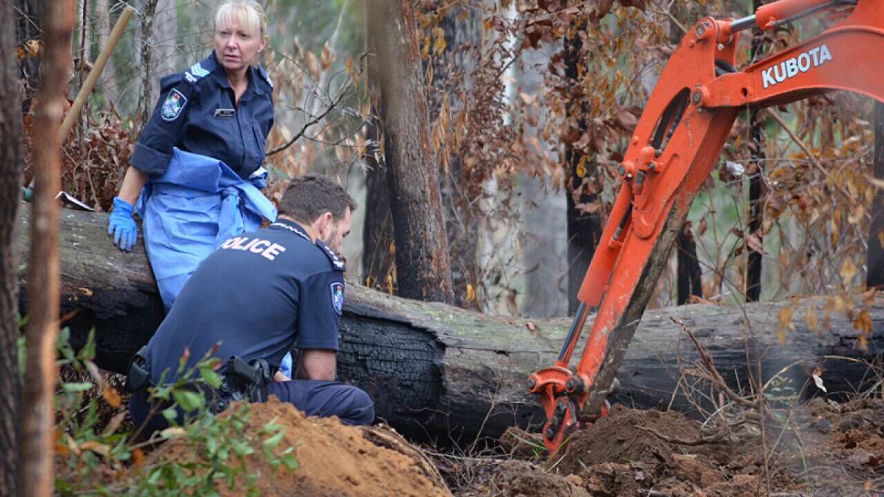 Qld police officers search for the body of missing woman Linda Sidon