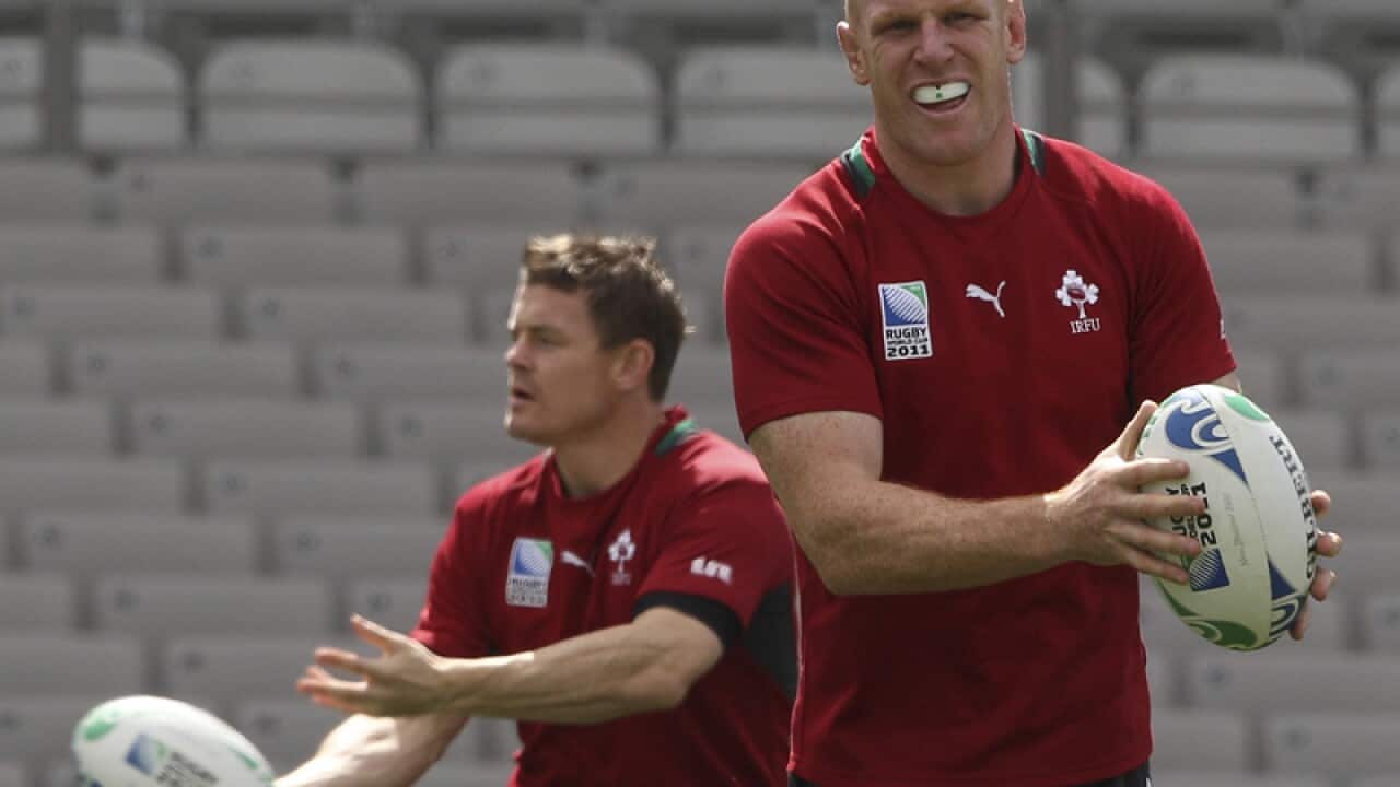 Ireland rugby captain Brian O'Driscoll (L) and teammate Paul O'Connell