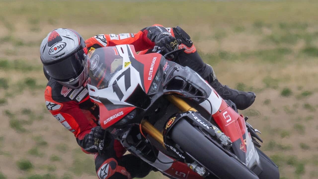 The-Bend-Superbikes-Rd07-Herfoss-ASBK.jpg