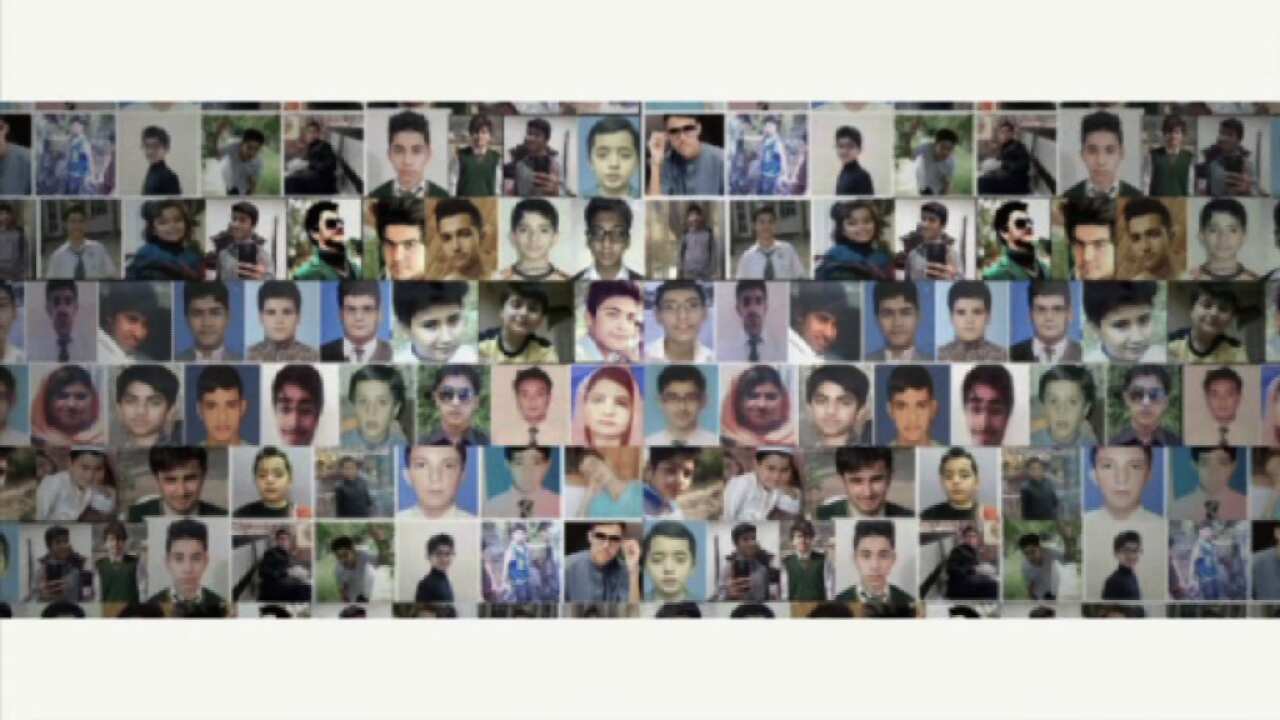 Pakistani pop star sings for peace