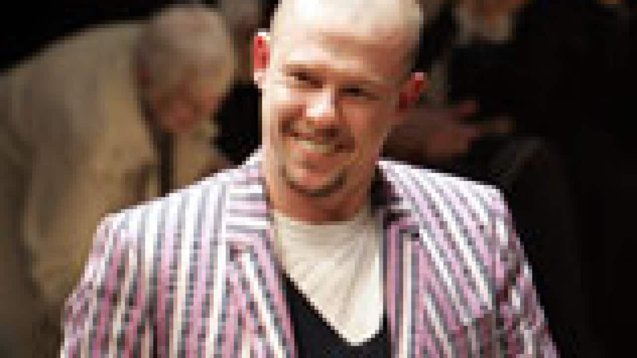 mcqueen_file_100212_S_AP_55006608