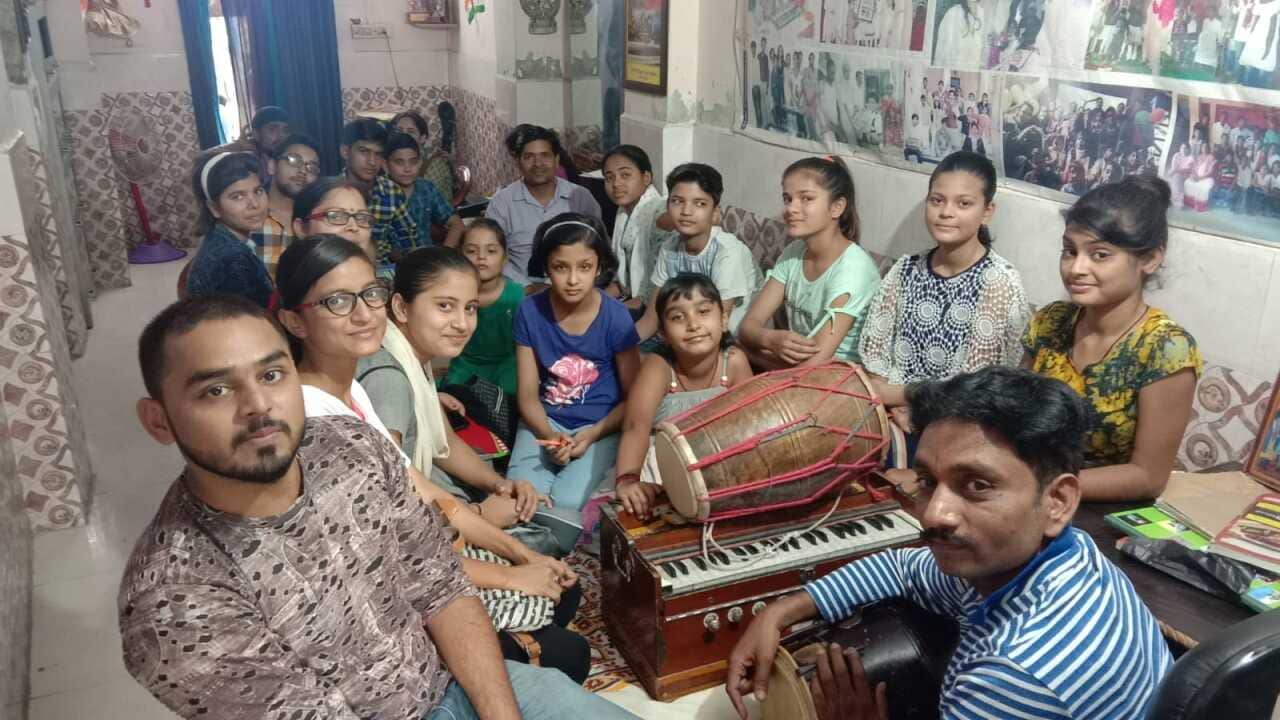 Hindi_Music School faisal