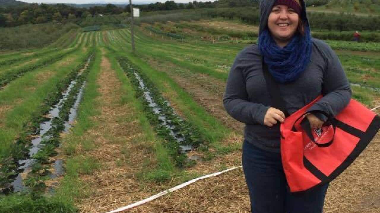 Gay biology teacher expertly debunks transphobic meme | SBS Voices