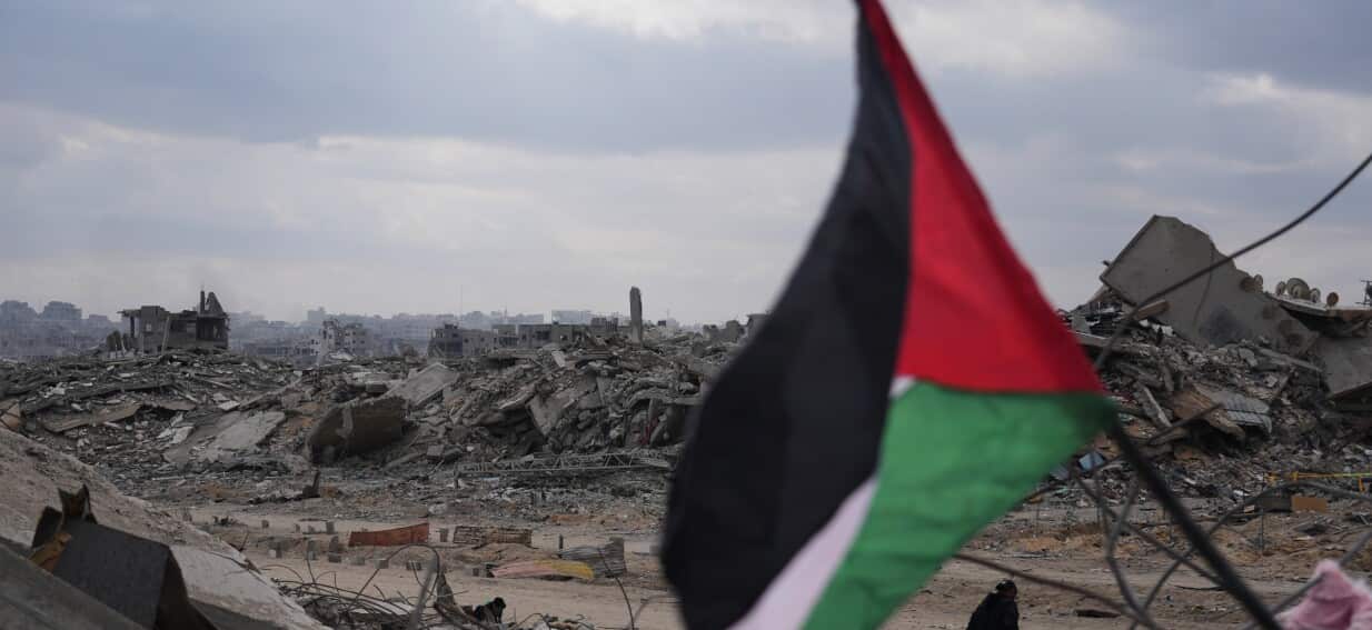 Izrael in Hamas nadaljevala pogajanja o izpustitvi talcev, prekinitev ognja se nadaljevala