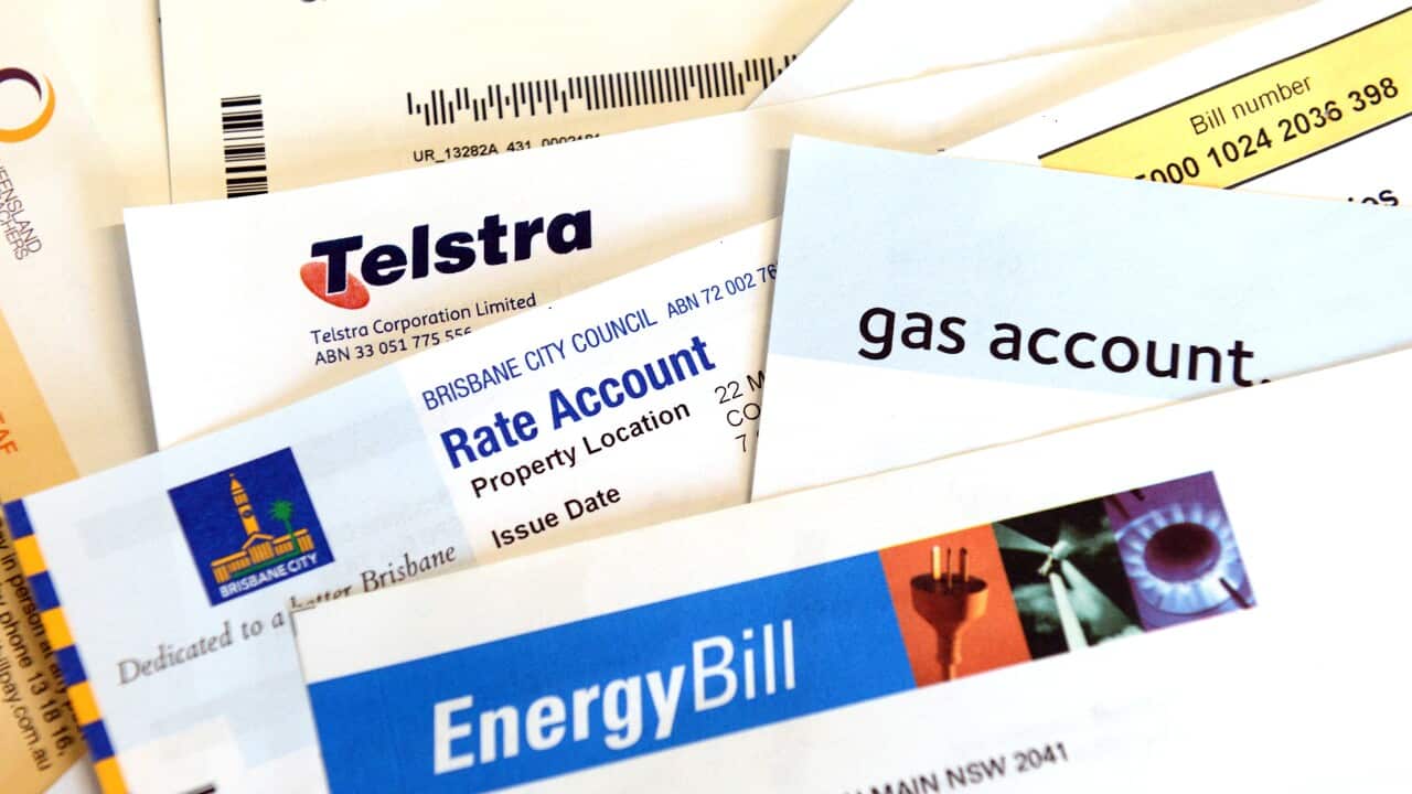 HOUSEHOLD BILLS STOCK