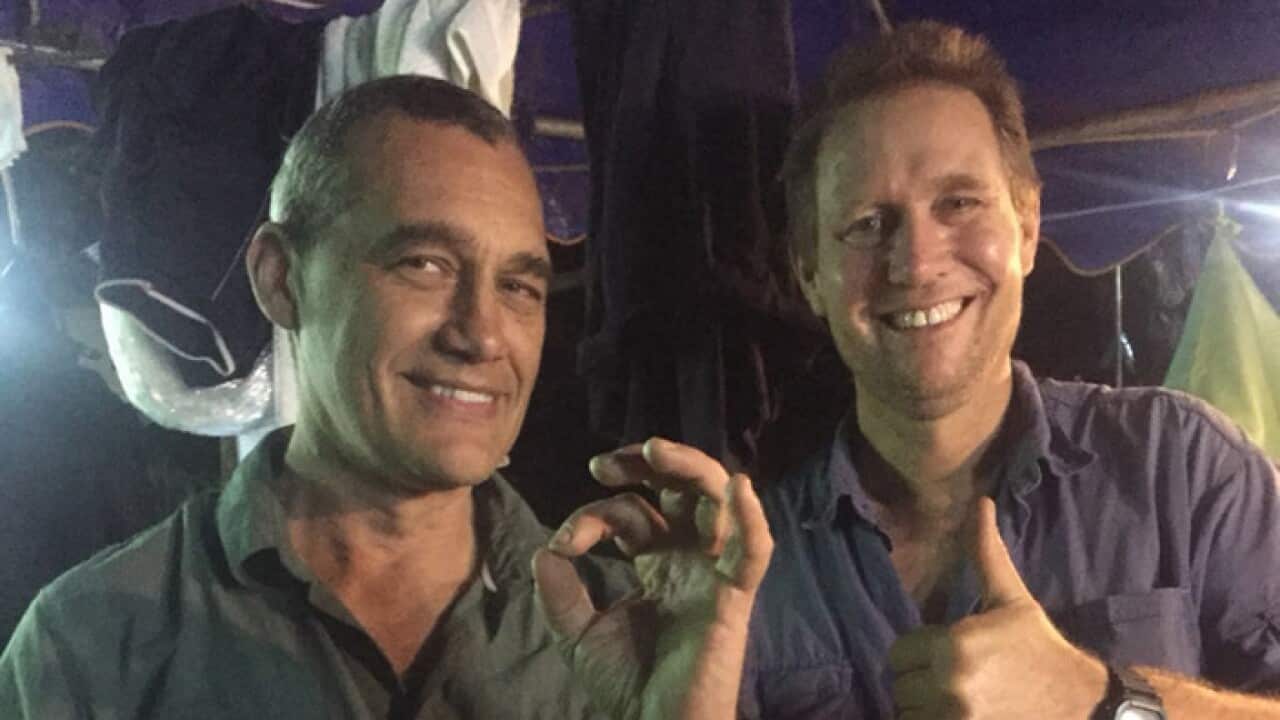 دکتر ریچارد هری (سمت راست)