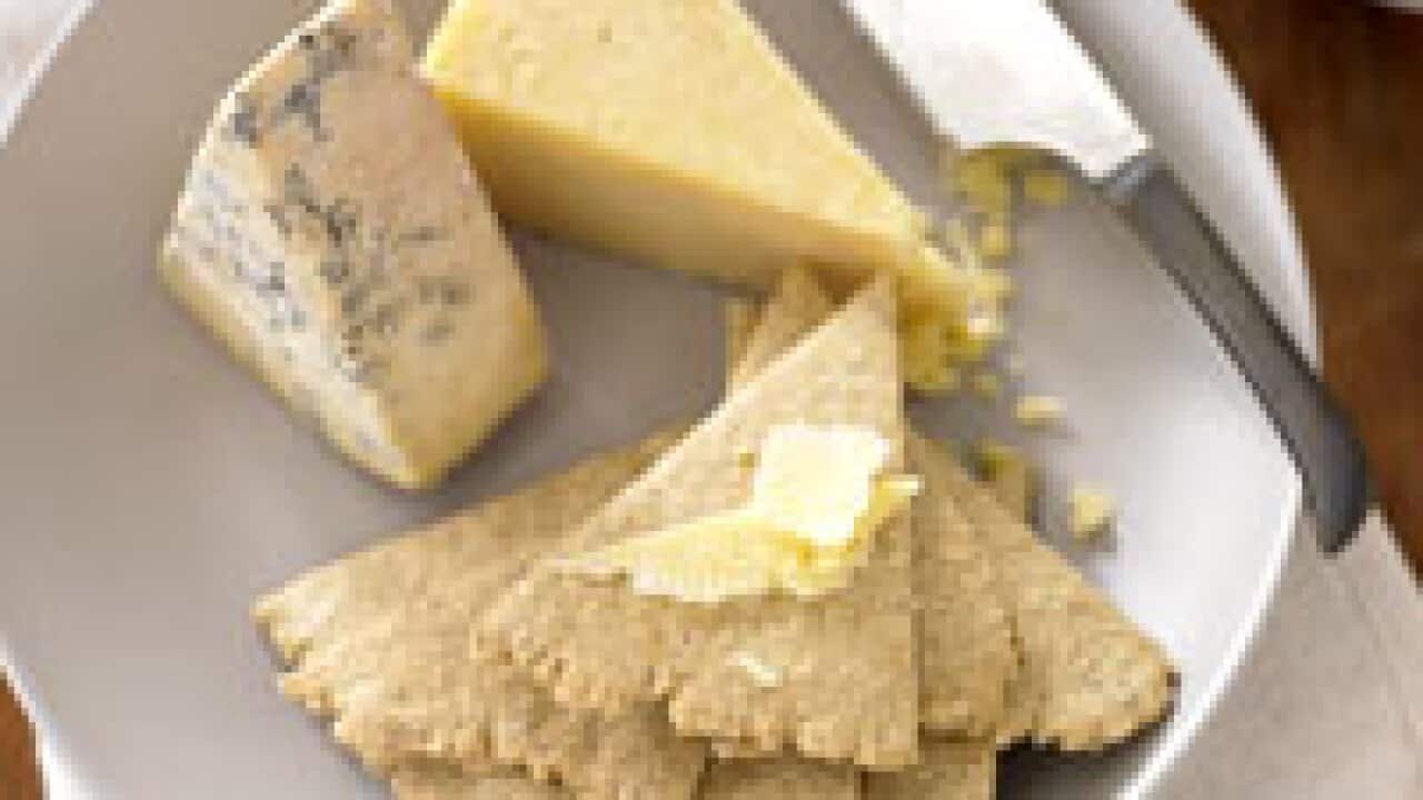 scottish-oat-biscuits-with-cheese-sbs-food