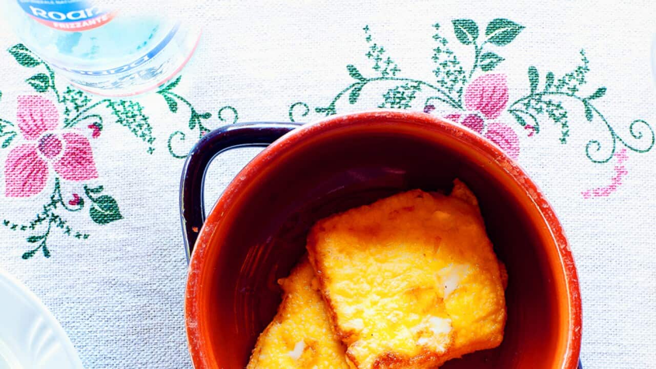 Fried cheese (fromaggio fritto)
