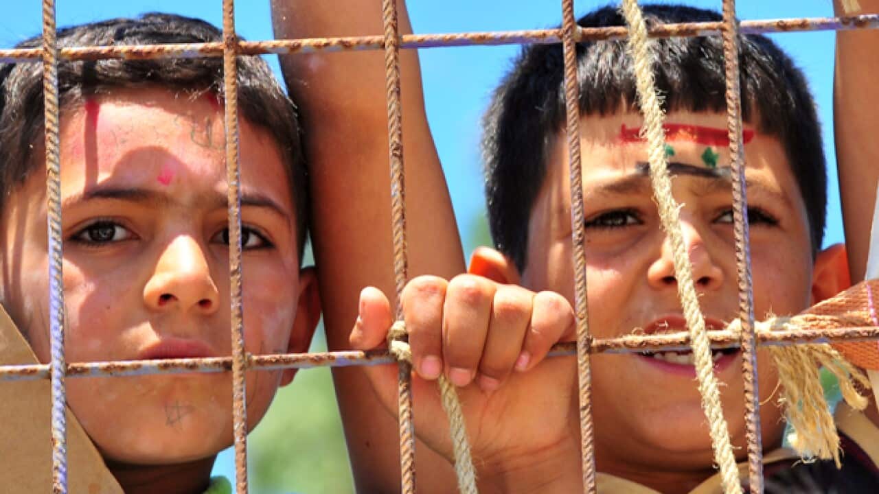 Turkey_refugee_kids_110620_B_getty_1161974055