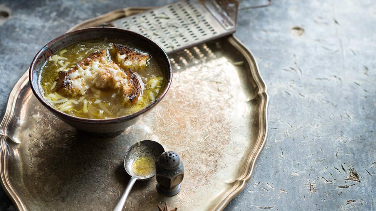 French onion pho soup (soupe a l’oignon à la Viêtnamienne)
