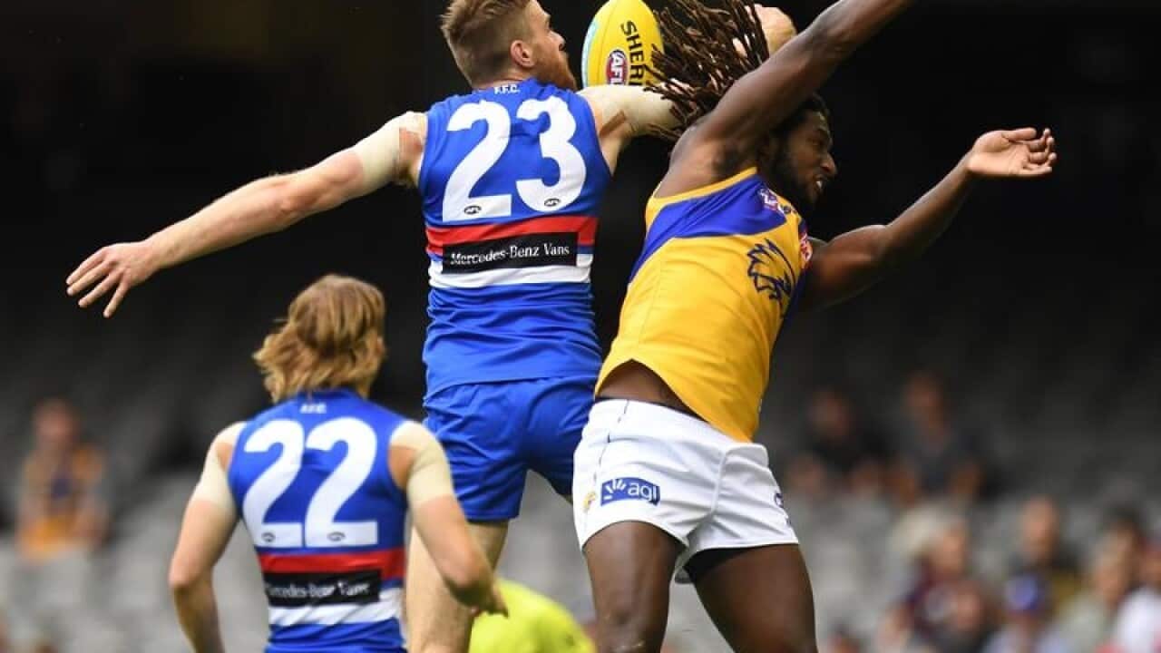 Jordan Roughead of the Bulldogs and Nic Naitanui of the Eagles.