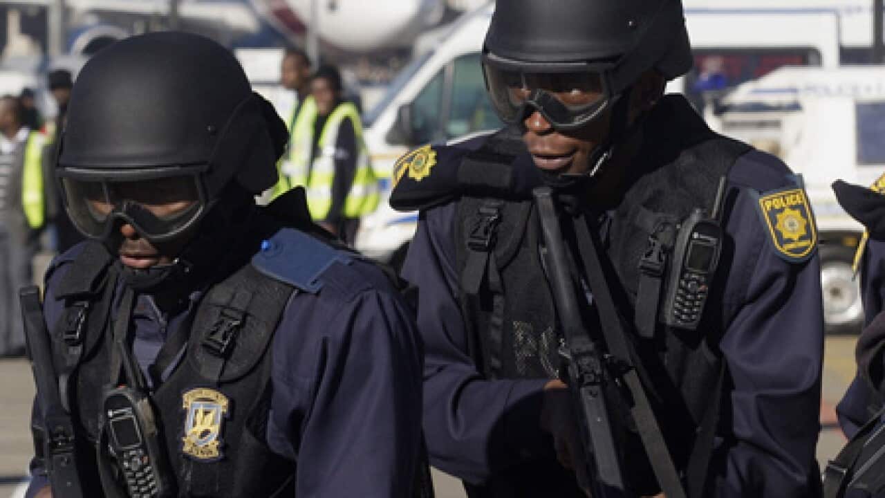 south_africa_police_100702_AAP_B_138995991
