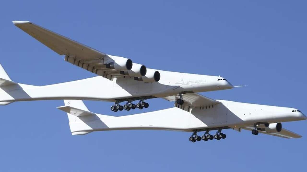 Stratolaunch, a giant six-engine aircraft