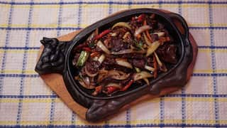 Sizzling se’i sapi stir-fry
