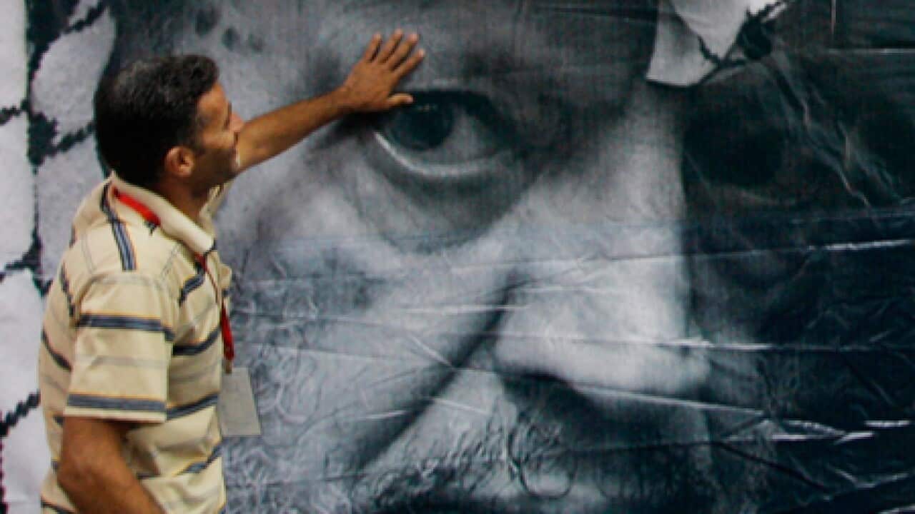 arafat_poster_fatah_convention_0408_B_AP_1382544104