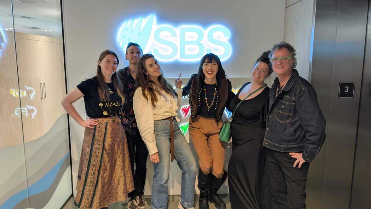 MZAZA dans les studios de SBS