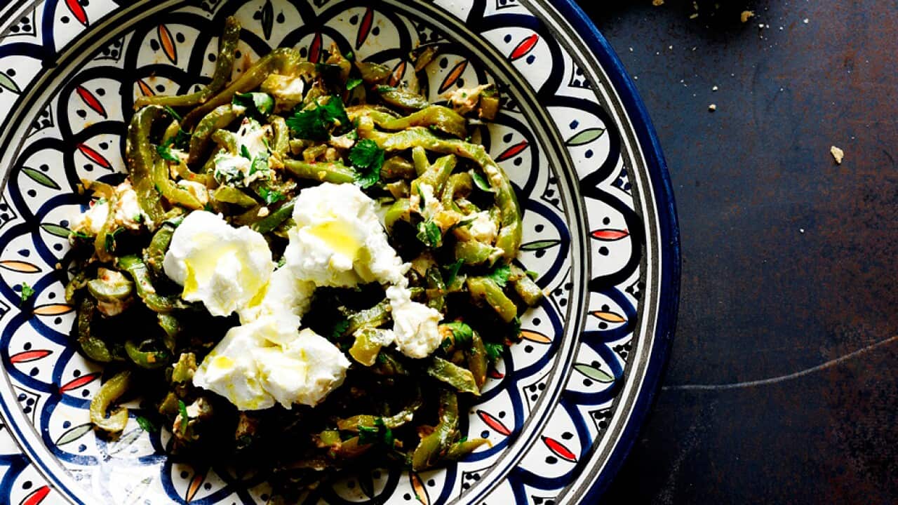 Green capsicum salad with goat’s cheese