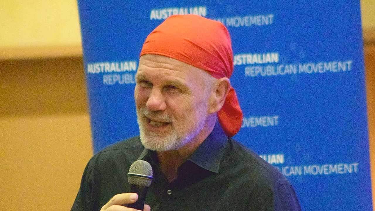 The PM needs to "commit to a national vote on an Australian republic during the next parliament," says Peter FitzSimons, chair of the ARM.