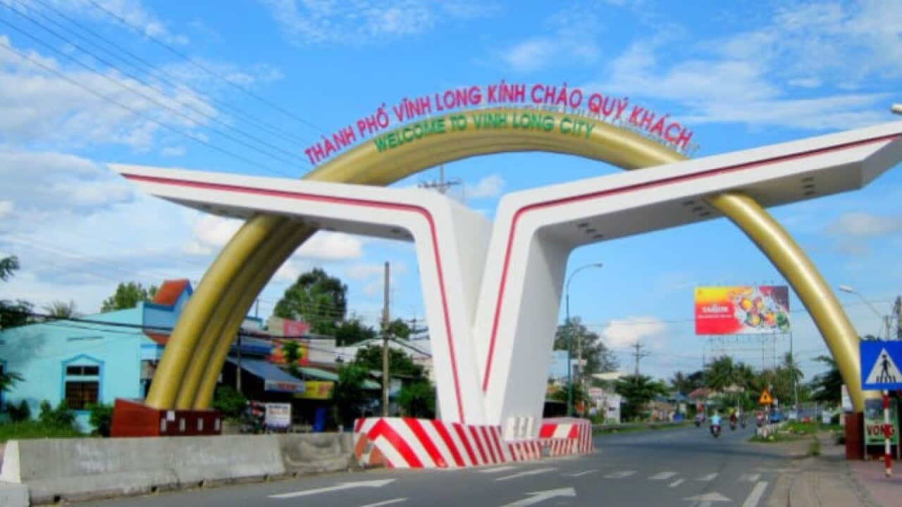 Cổng chào Thành phố Vĩnh Long