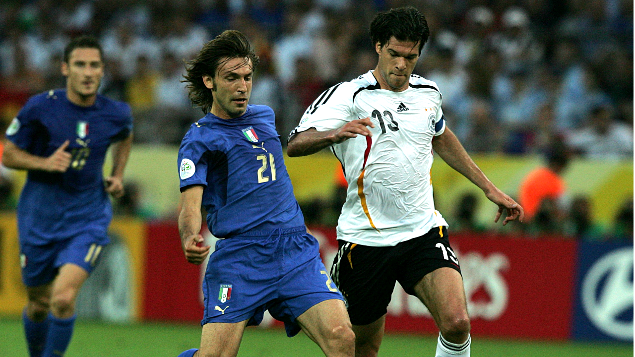 Andrea Pirlo (L), Michael Ballack