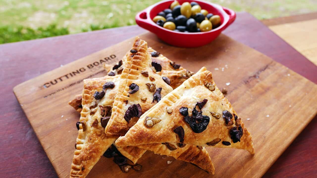 Olive and ricotta puffs