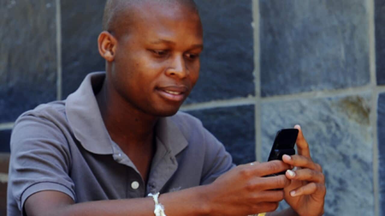 african_youths_text_mobile_101110_B_getty_895080870