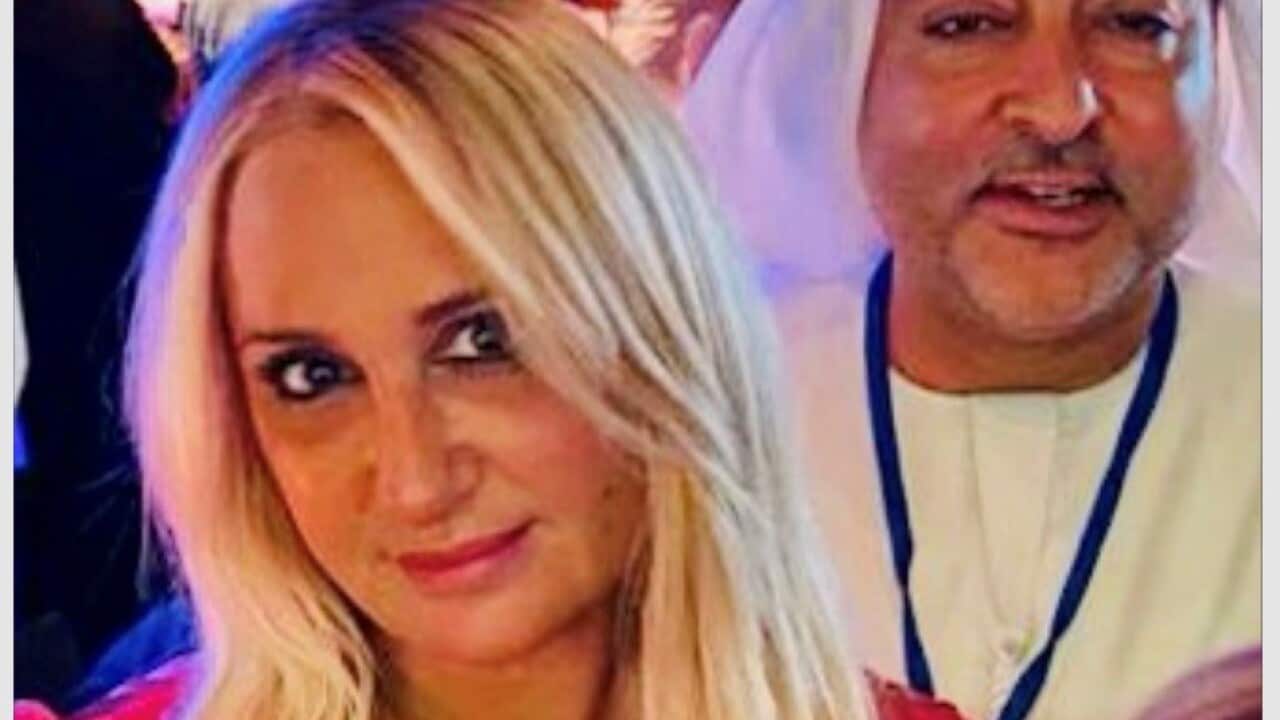 Anat Shechter Vidor with Dubai businessman who establish Holocaust Museum.jpg