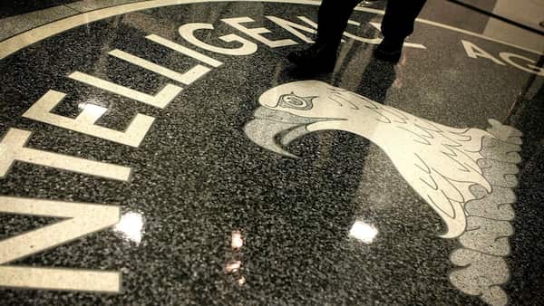 US 'takes a step back' and pauses relationship with Ukraine image