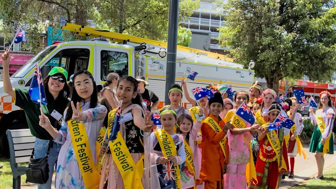 Trẻ em trong trang phục truyền thống tại Lễ Hội Thiếu Nhi Parade (Images: CFO)